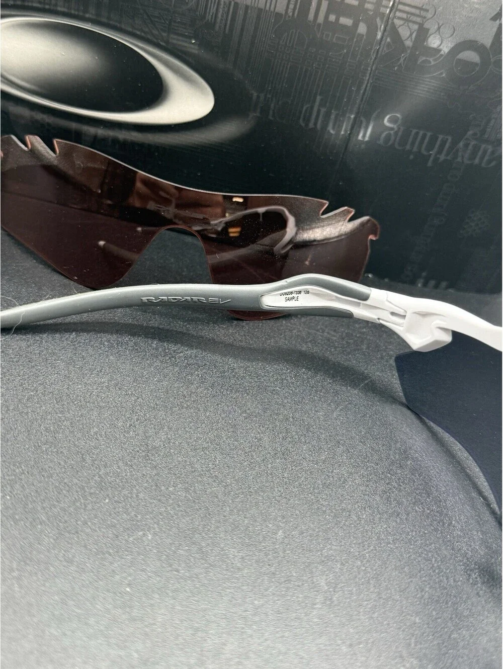 Oakley Radar EV PathPolished White/Prizm Sapphire Iridium OO9208-7338